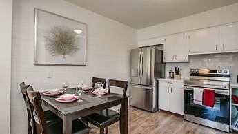 Cozy Arcadia Hideaway W/charm & Style!