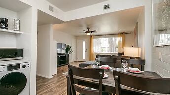 Cozy Arcadia Hideaway W/charm & Style!