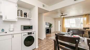 Cozy Arcadia Hideaway W/charm & Style!