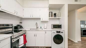 Cozy Arcadia Hideaway W/charm & Style!