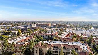 Beautiful Newly Remodeled 2-bdrm Biltmore Condo!