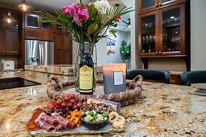 Luxury Lookout Canyon 5 Bdrm Stunner W/htd Pool!