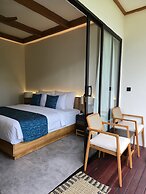 Deep Roots Dive & Yoga Resort