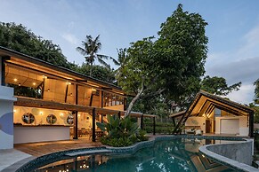 Deep Roots Dive & Yoga Resort