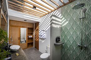 Deep Roots Dive & Yoga Resort