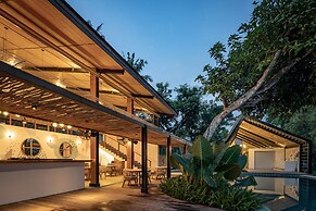 Deep Roots Dive & Yoga Resort