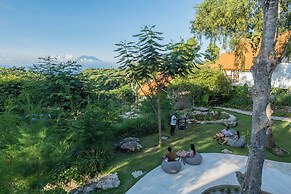 Deep Roots Dive & Yoga Resort