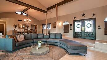 Spectacular Fountain Hills 5 Bdrm W/pool and Views