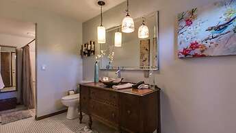 Spectacular Fountain Hills 5 Bdrm W/pool and Views