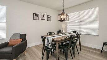 Upgraded 4-bdrm Beautiful Home W/pool!