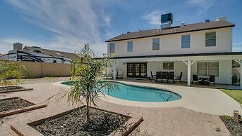 Upgraded 4-bdrm Beautiful Home W/pool!