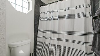 Upgraded 4-bdrm Beautiful Home W/pool!