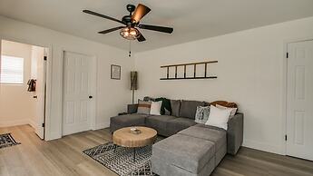Upgraded 4-bdrm Beautiful Home W/pool!