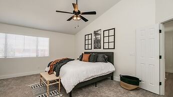 Upgraded 4-bdrm Beautiful Home W/pool!