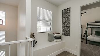 Upgraded 4-bdrm Beautiful Home W/pool!