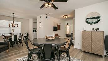 Upgraded 4-bdrm Beautiful Home W/pool!