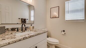 Upgraded 4-bdrm Beautiful Home W/pool!