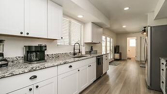 Upgraded 4-bdrm Beautiful Home W/pool!