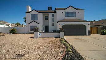 Upgraded 4-bdrm Beautiful Home W/pool!