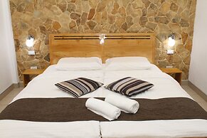 Alona's Coral Garden Resort