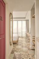 Moodhoian Riverside Resort & Spa