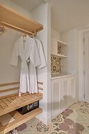 Moodhoian Riverside Resort & Spa