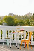 Moodhoian Riverside Resort & Spa