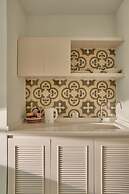 Moodhoian Riverside Resort & Spa