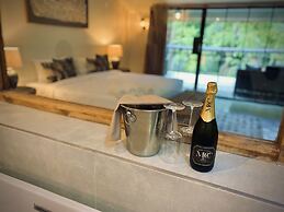 Sakae Paradise Resort