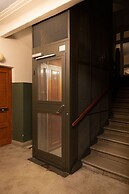 2ndhomes Center Home w Sauna & Balcony