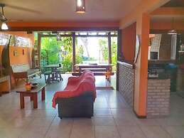 Casa de Temporada 4 Coqueiros, 16 Hóspedes, Piscina, 4 Suítes e Churra