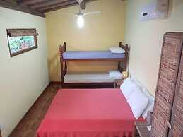 Casa de Temporada 4 Coqueiros, 16 Hóspedes, Piscina, 4 Suítes e Churra