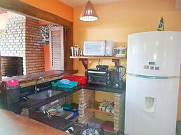 Casa de Temporada 4 Coqueiros, 16 Hóspedes, Piscina, 4 Suítes e Churra