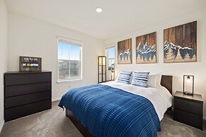 Modern & Stunning Home Near Breweries and Old Town!