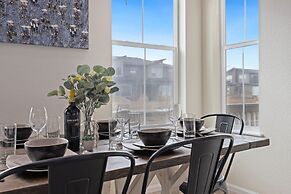 Modern & Stunning Home Near Breweries and Old Town!