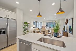 New! Cozy Colorado Living – 8 Min From Old Town!