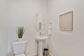 New! Cozy Colorado Living – 8 Min From Old Town!