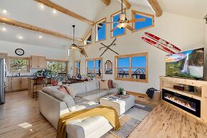 Rustic Mtn Home Near Marina | Lake & City Views!