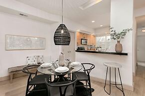 Hip Old Town North Gem! Near Breweries and River!