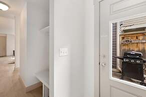 Hip Old Town North Gem! Near Breweries and River!