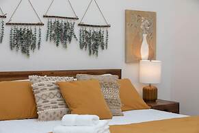 Hip Old Town North Gem! Near Breweries and River!