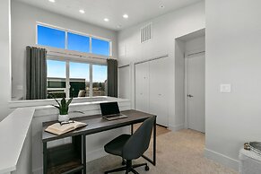 938 Jerome St Unit 1