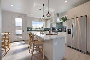 938 Jerome St Unit 1