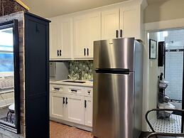 The Chic Guest Retreat in Old Town Near Csu!