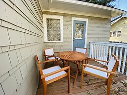 Stunning Bungalow Next to Unc - Free Cruiser Bikes!