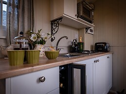 The Pleasant Hut at Mountpleasant Farm
