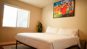 4-bdrm Vacation Dream Home W/backyard Paradise!