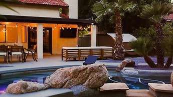 4-bdrm Vacation Dream Home W/backyard Paradise!