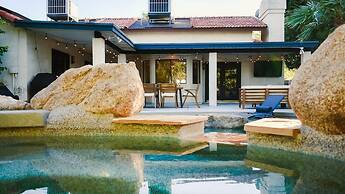 4-bdrm Vacation Dream Home W/backyard Paradise!