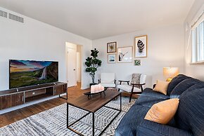 Centrally Located Townhome Near PVH - Dog Friendly